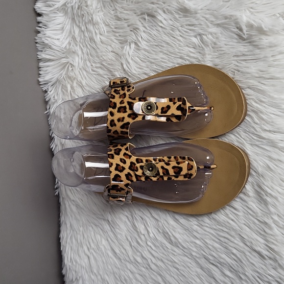 Blowfish Malibu Patent Leopard Flat Thong Flip Flops, Size 9.5 - Picture 2 of 6